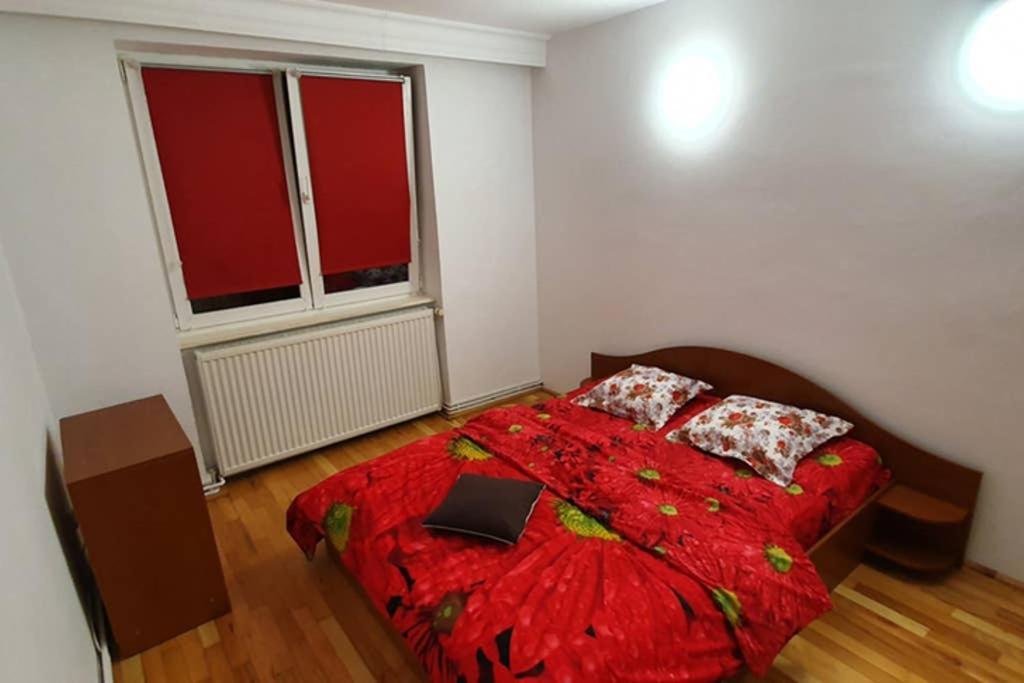 Titian'S Cozy Apartment Сібіу Екстер'єр фото